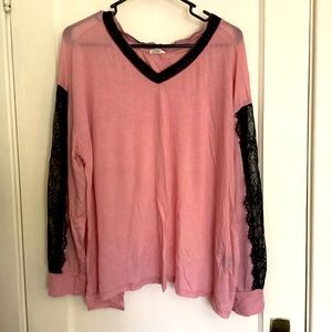 POL shirt in pick w/black lace & open back detail